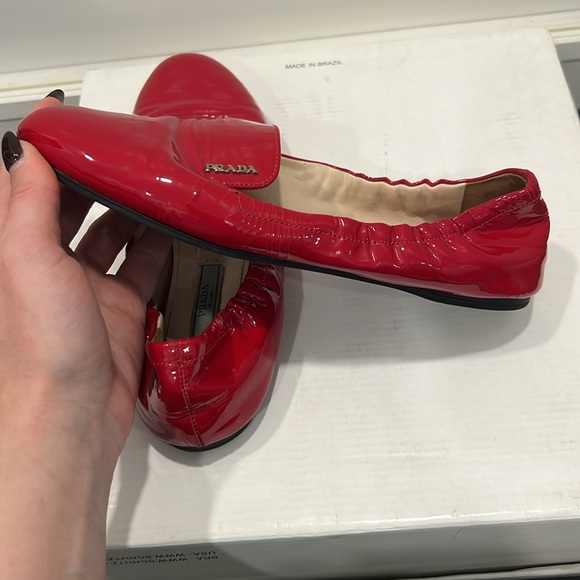 Prada red patent flats - Picture 4 of 7
